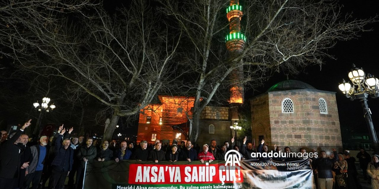 Ankara'dan Dünyaya "Aksa" Çağrısı: Hacı Bayram Camii’nde Gece Yarısı Protestosu!