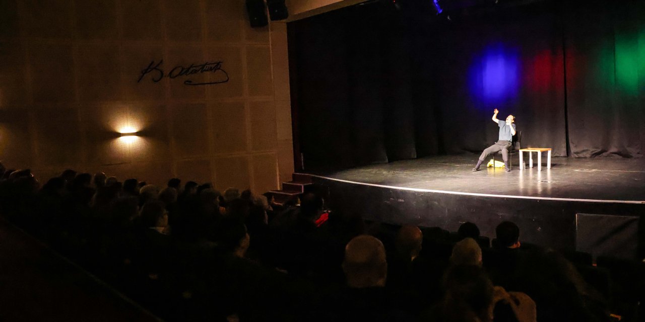 Çankaya’nın 4 Farklı Noktasında Tiyatro Şöleni: Hangi Oyunlar Sahneleniyor?