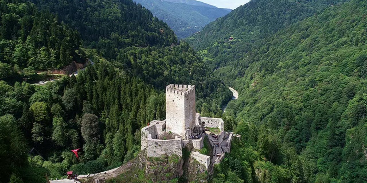 Karadeniz’in Gizli Cenneti! Rize’de Turizm Patladı! Rize’nin Masalsı Yapısı UNESCO Yolunda İlerliyor...