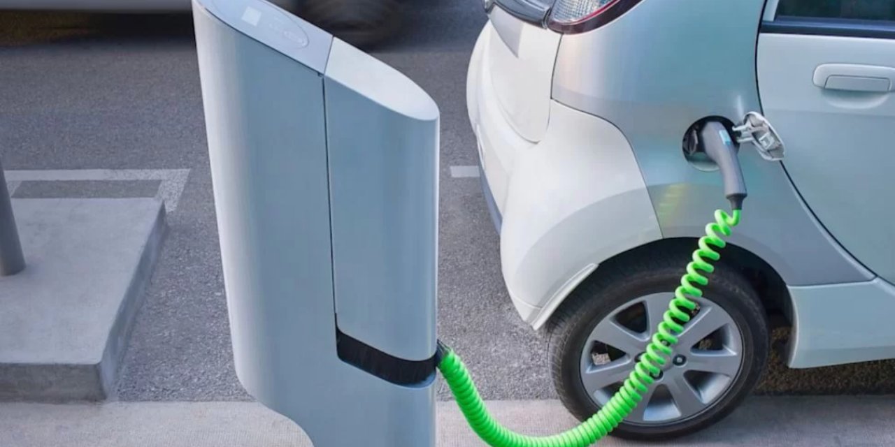 2026’nın En İyi Elektrikli Arabaları Açıklandı! Fiyatları Ne Kadar? BMW, Tesla, Togg, Mercedes...