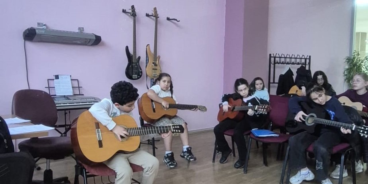 Ankara'da Sanatın Yeni Adresi: Pursaklar Yaşam Merkezi Ücretsiz Müzik Kursları Başladı.