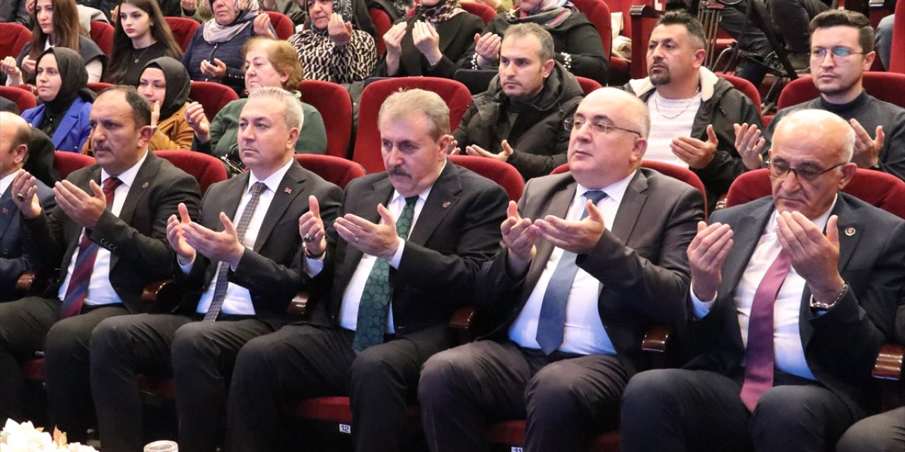 Muhsin Yazıcıoğlu'nun Hatırası Yaşıyor: 2026 Yılı Araştırma ve Düşünce Ödülleri Kimin Oldu?