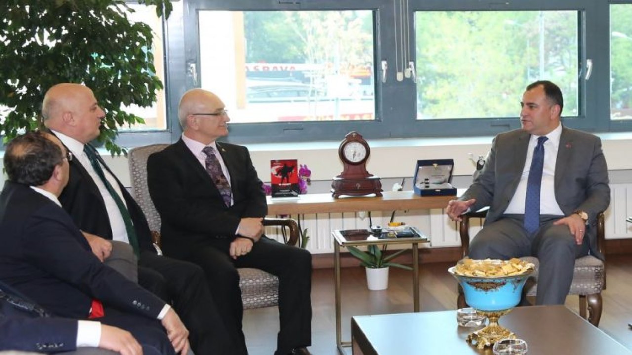 Taşdelen, Artvin’li Belediye Başkanlarını Makamında Ağırladı