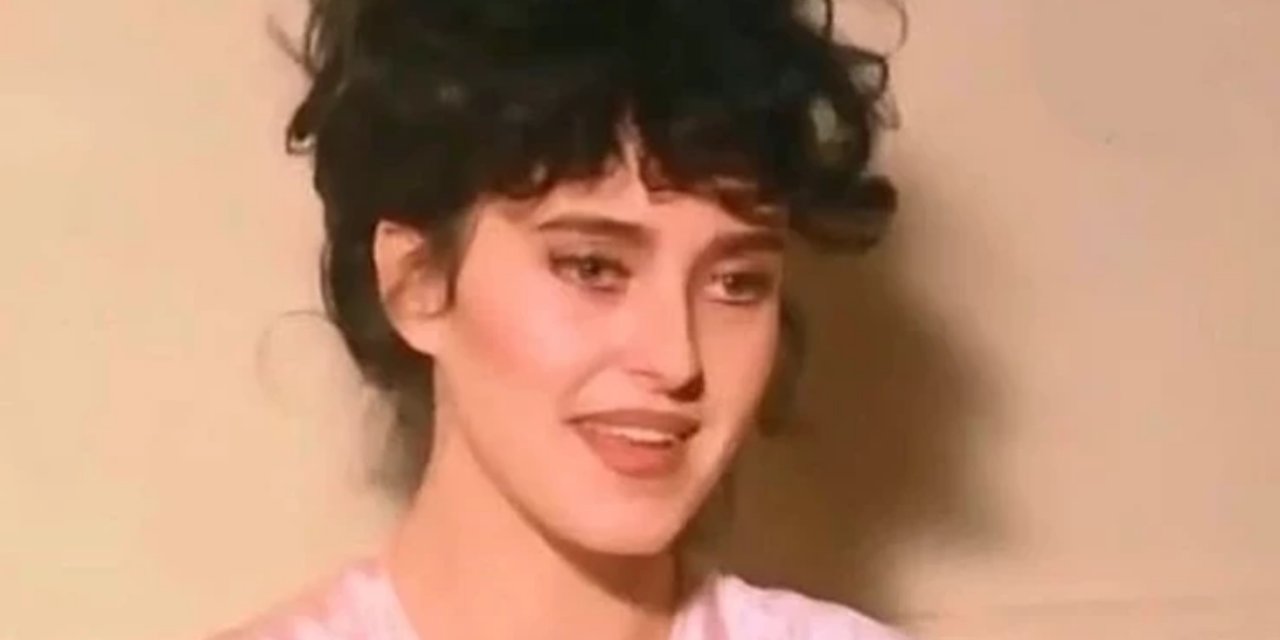 Yeşilçam’ın Şekerparesi Yıllar Sonra Görüntülendi! “Hiç Değişmemiş!” Yaprak Özdemiroğlu’nun Son Görüntüsü Olay Oldu