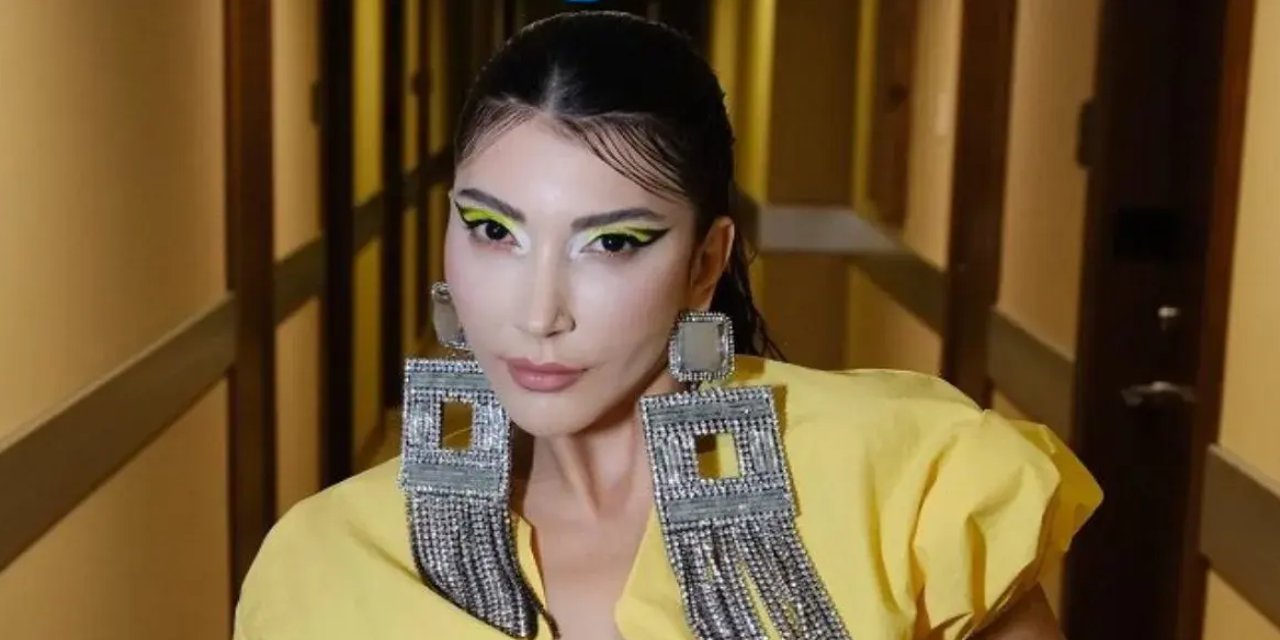 Hande Yener Sahneyi Salladı: Transparan Kostümü ve Dev Şapkasıyla Görenleri Büyüledi...