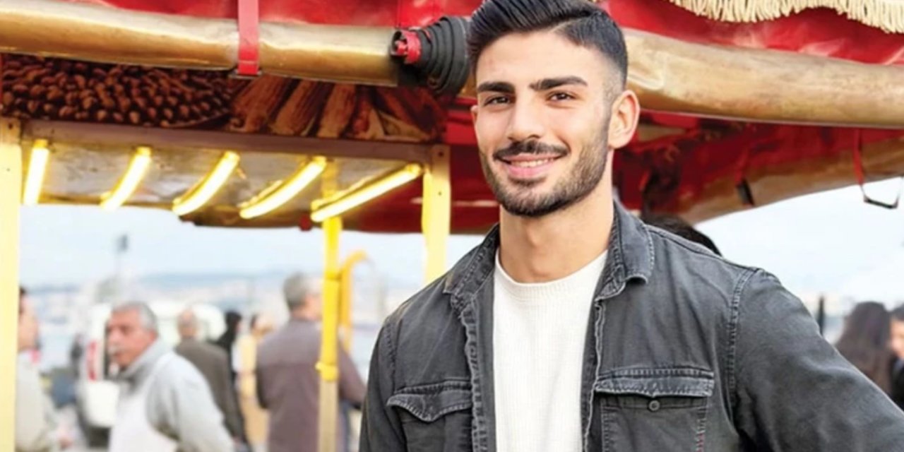 Yakışıklı Mısırcıya Dizi Teklifi Şoku! Oyuncu mu Oluyor? Alper Temel Oyunculuk Teklifine Ne Cevap Verdi?