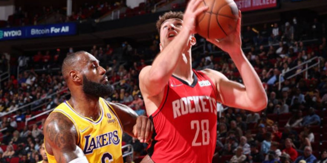LeBron James Yıllara Meydan Okudu! Alperen Şengün'lü Rockets'ı Sahadan Sildi!