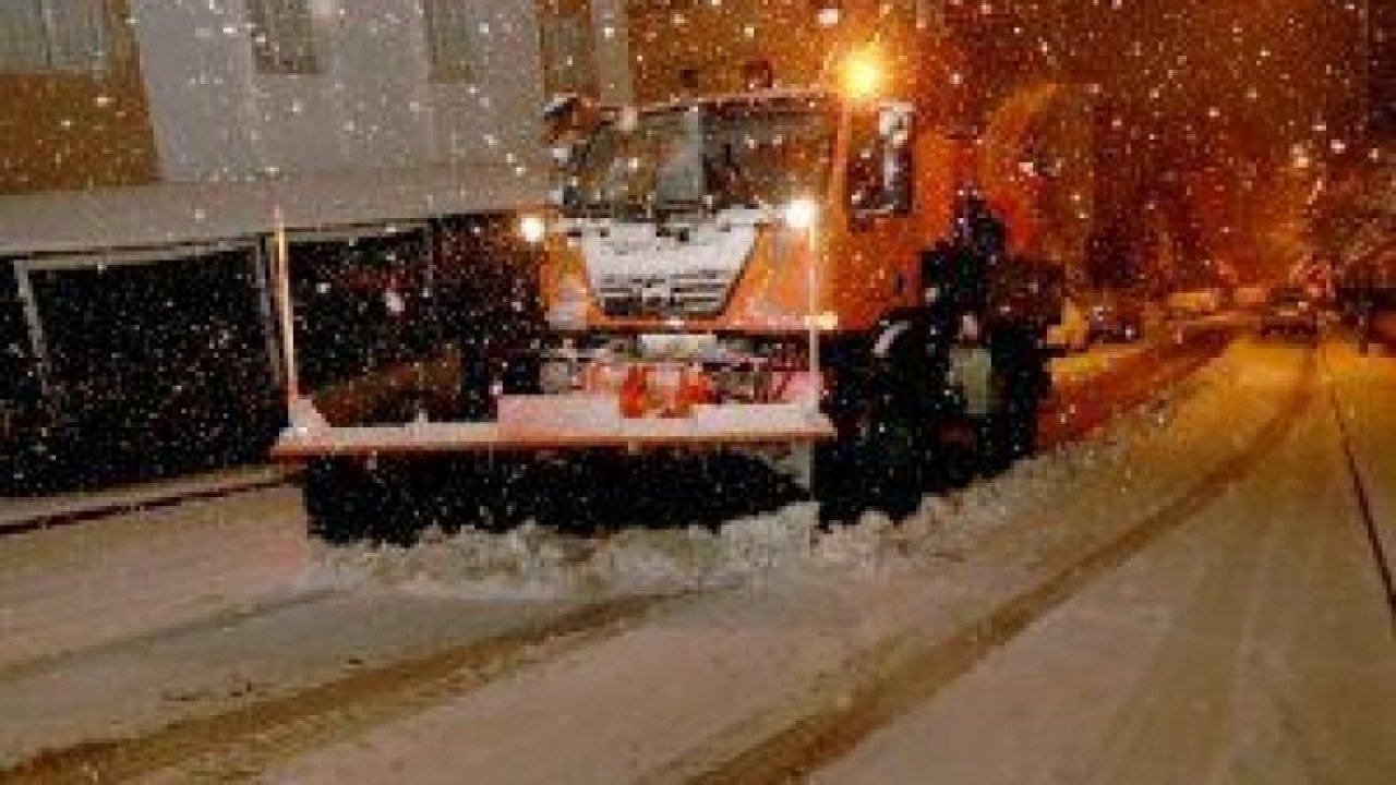 Çankaya Belediyesi karla mücadelede sınıfı geçti
