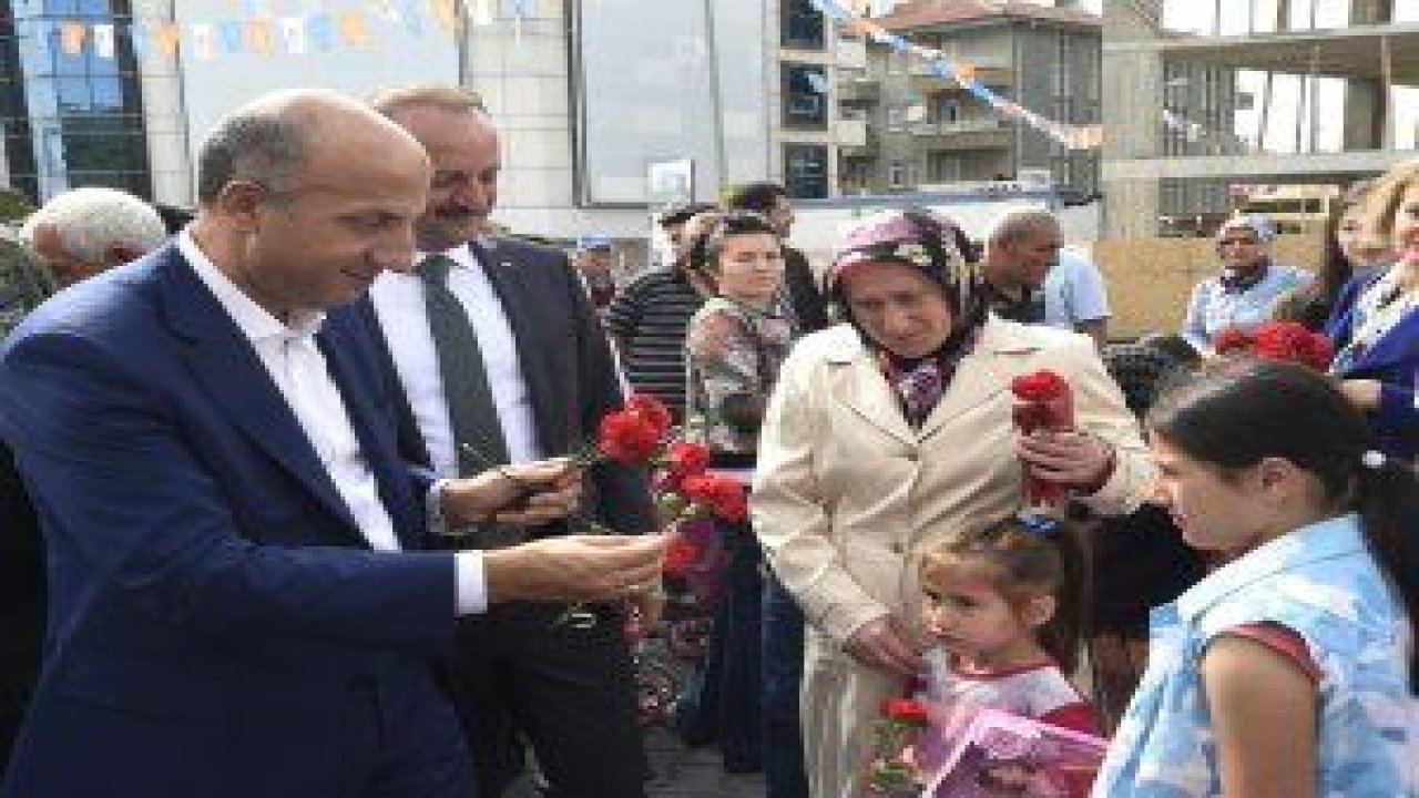 Mesut Akgül ve AK Parti Ankara Milletvekili Ali İhsan Arslan esnaf ziyaretinde bulundu