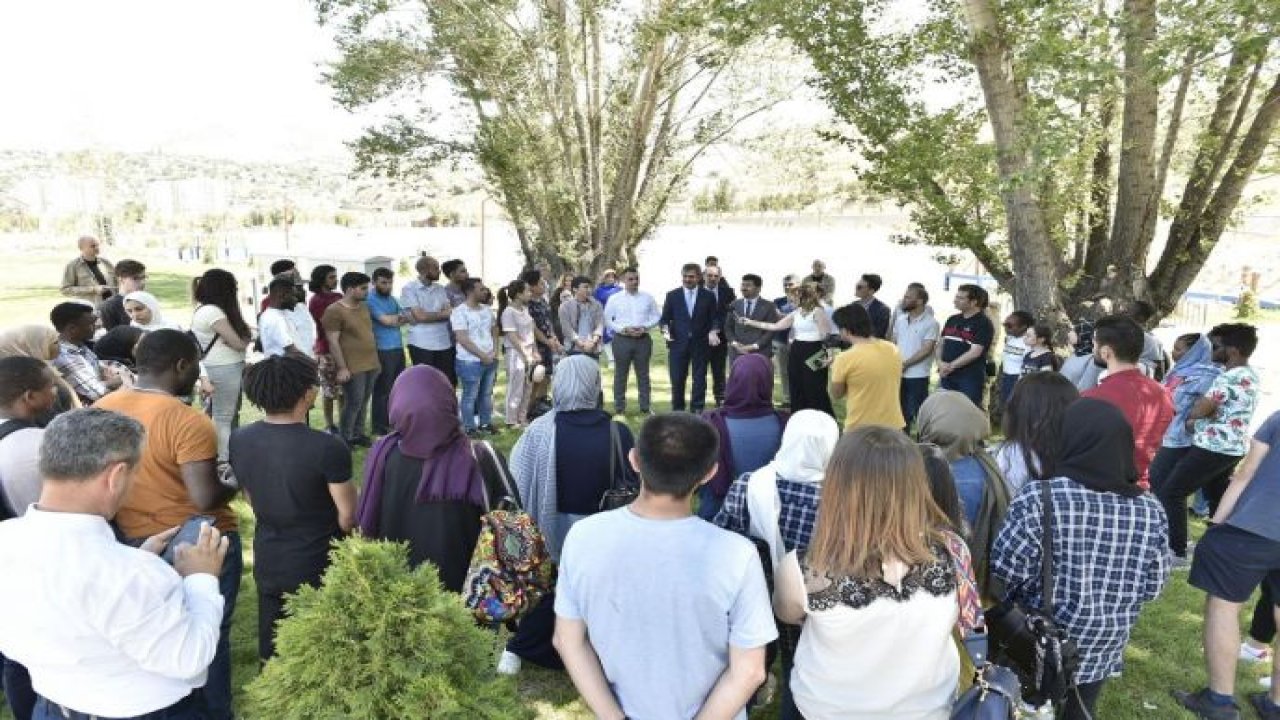 Ankara'da 35 Ülkeden Öğrenci Millet Bahçesi’nde Buluştu