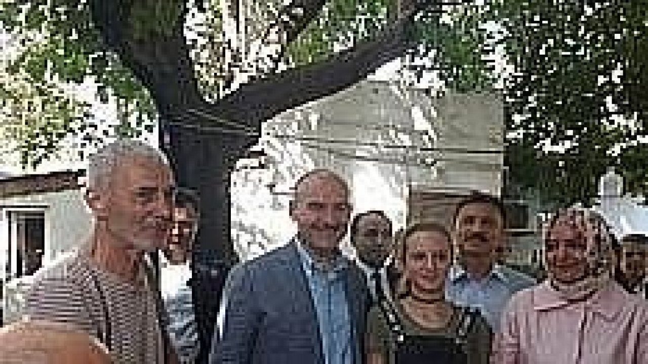 Bakan Soylu, huzurevi sakinleriyle bayramlaştı