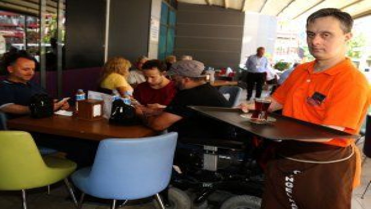 Çankaya Çengel Kafe’de 12’si engelli olmak üzere toplam 18 kişi çalışıyor