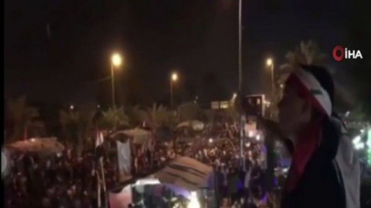 Irak’ta Şii lider Sadr protestolara katıldı