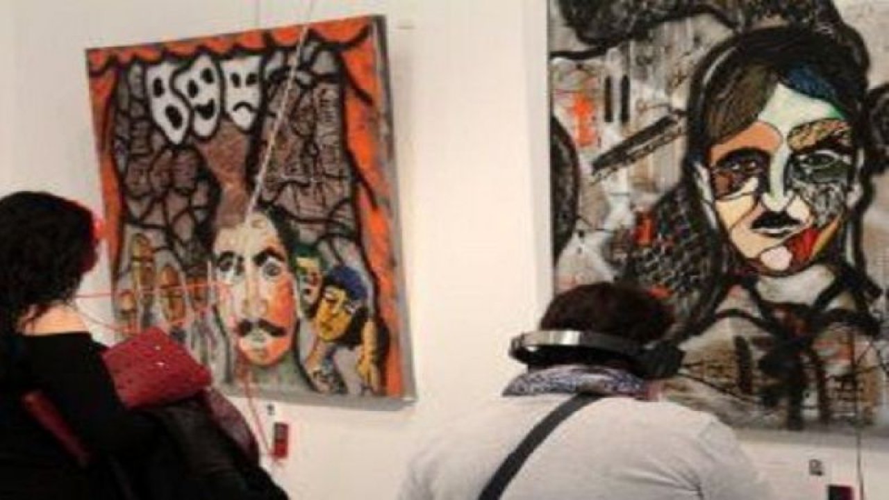 Sanatçı Ebru Ceylan’ın “Konuşan Resimler” sergisi ÇSM'de sergileniyor