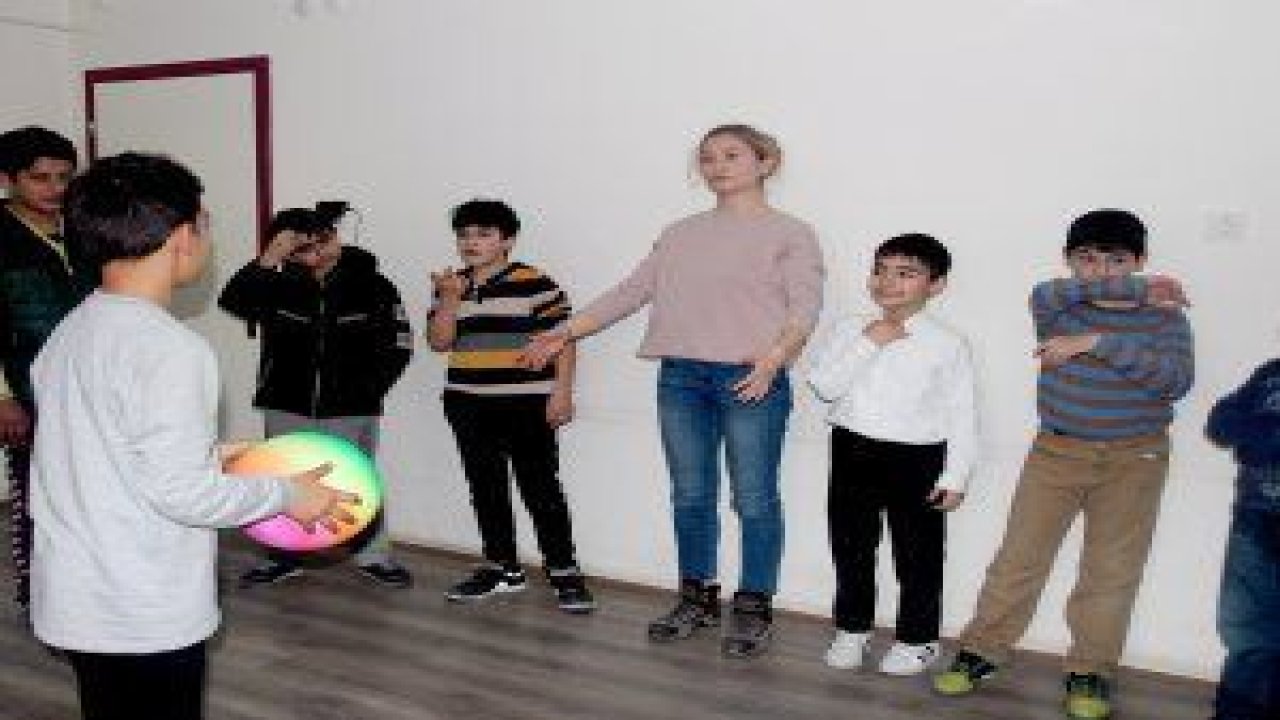 Çankaya'da çocuklar, “iyi ve kötü dokunma”nın ne olduğunu oyunlarla öğrendiler