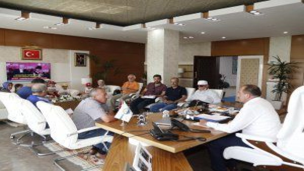 Gölbaşı Belediye Başkanı Fatih Duruay, geleneksel hale gelen halk gününde vatandaşlar ile bir araya gelmeye devam ediyor