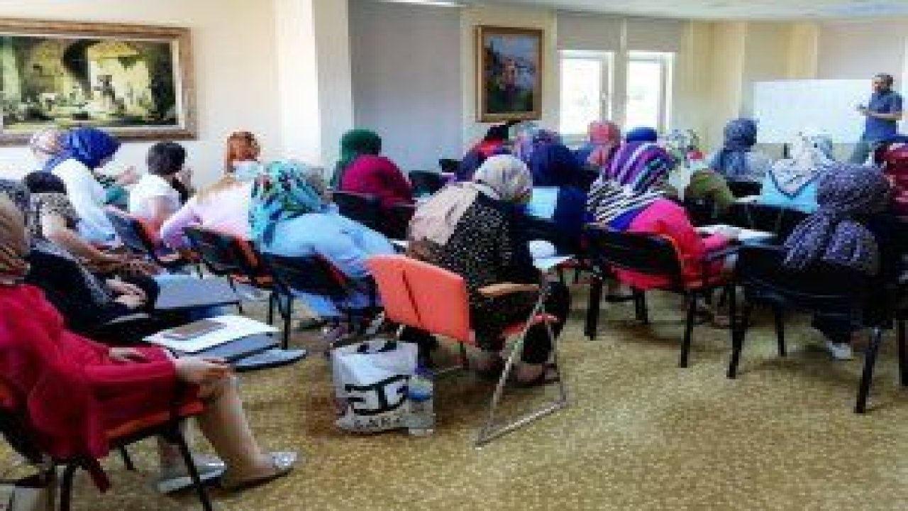 Pursaklar Nezaket Okulu öğretmenlerine, okul öncesi uygulamalı eğitimi verildi