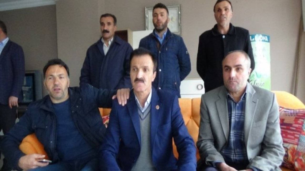 Sandıktan oylar eşit çıkınca muhtarlar kurayla belirlendi