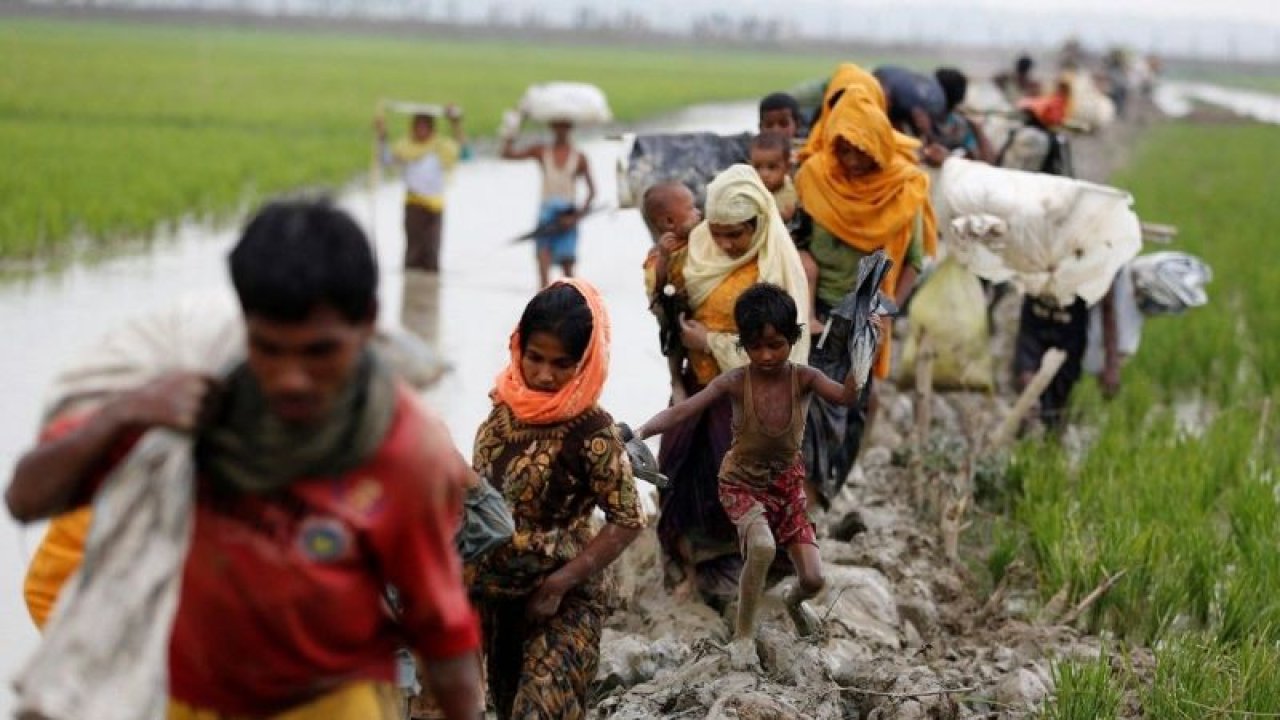 Bangladeş, Rohingya kamplarında mobil telekom yasağını yeniden başlattı