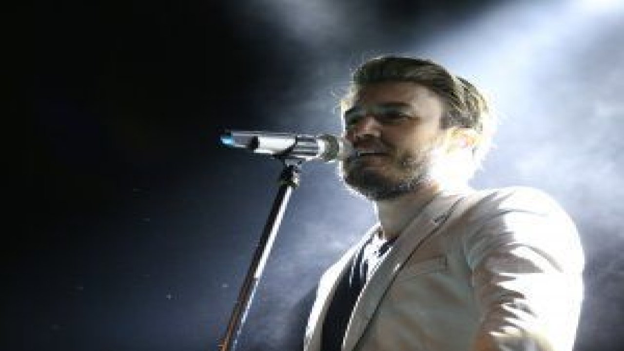 Sincan Ramazan Etkinlikleri için gelen Mustafa Ceceli’yi Lale Meydanı’nda ağırladı