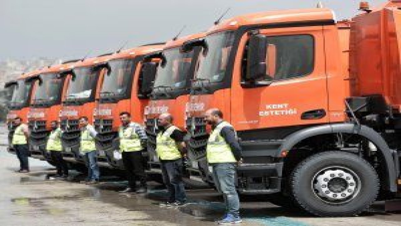 Ankara Büyükşehir Belediyesi temizlik ekipleri Başkent’i baştan sona pırıl pırıl yapacak