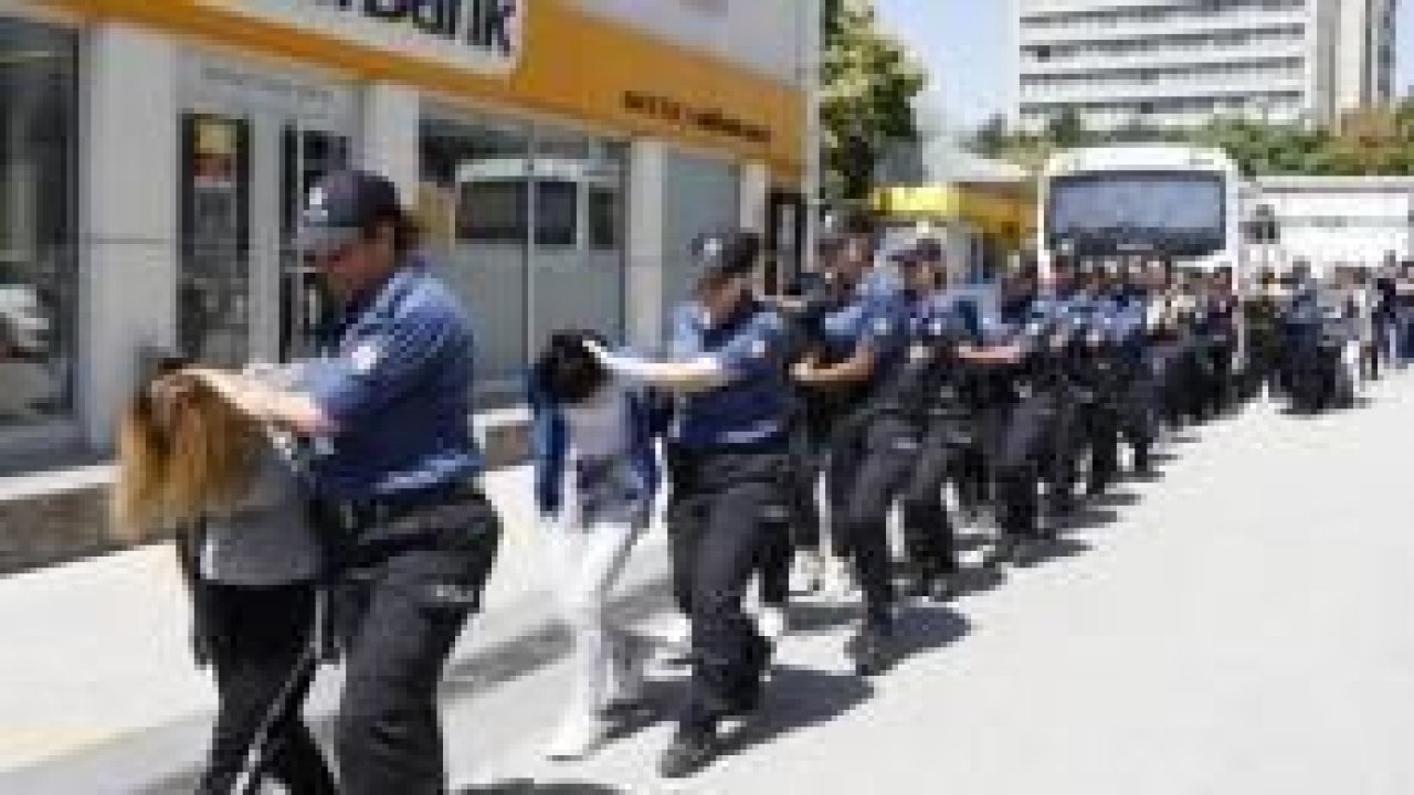 Ankara'da 'Avcı kız' operasyonunda 99 kişi, adliyeyede