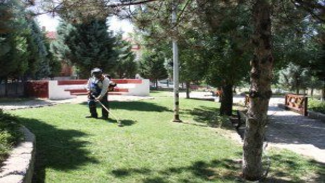 Beypazarı'nda Çevre Düzenleme ve Temizlik İşlemleri Sürüyor