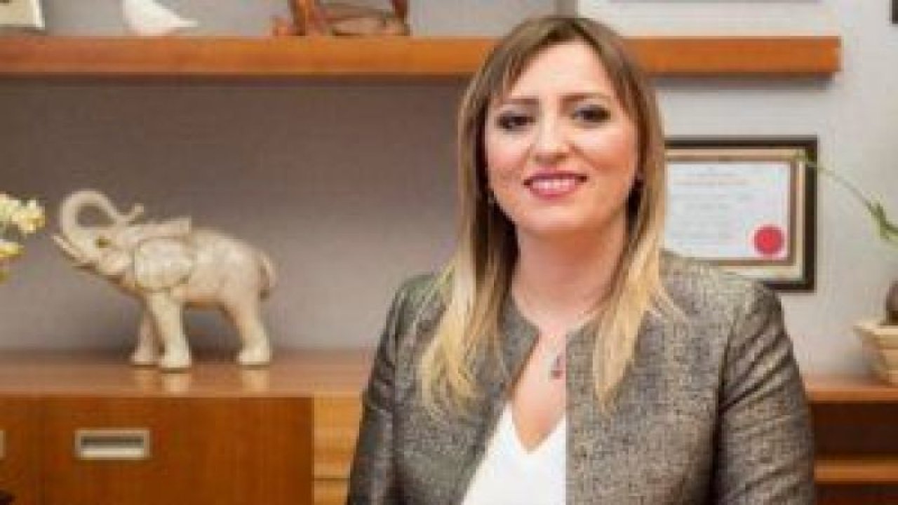 Dr. Esra Çabuk Cömert ile Hymen Ameliyatı