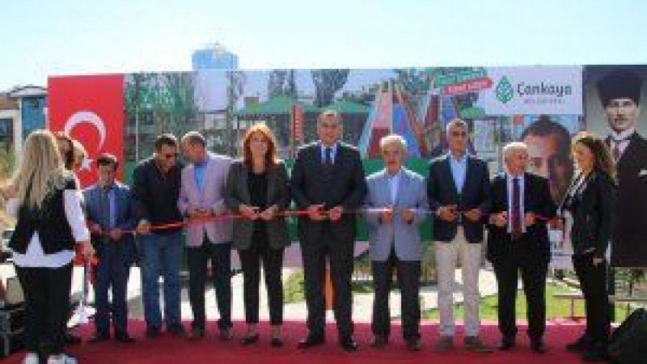 Çankaya Belediyesi, Hilal Mahallesi’nde yaptığı iki yeni parkın açılışını gerçekleştirdi