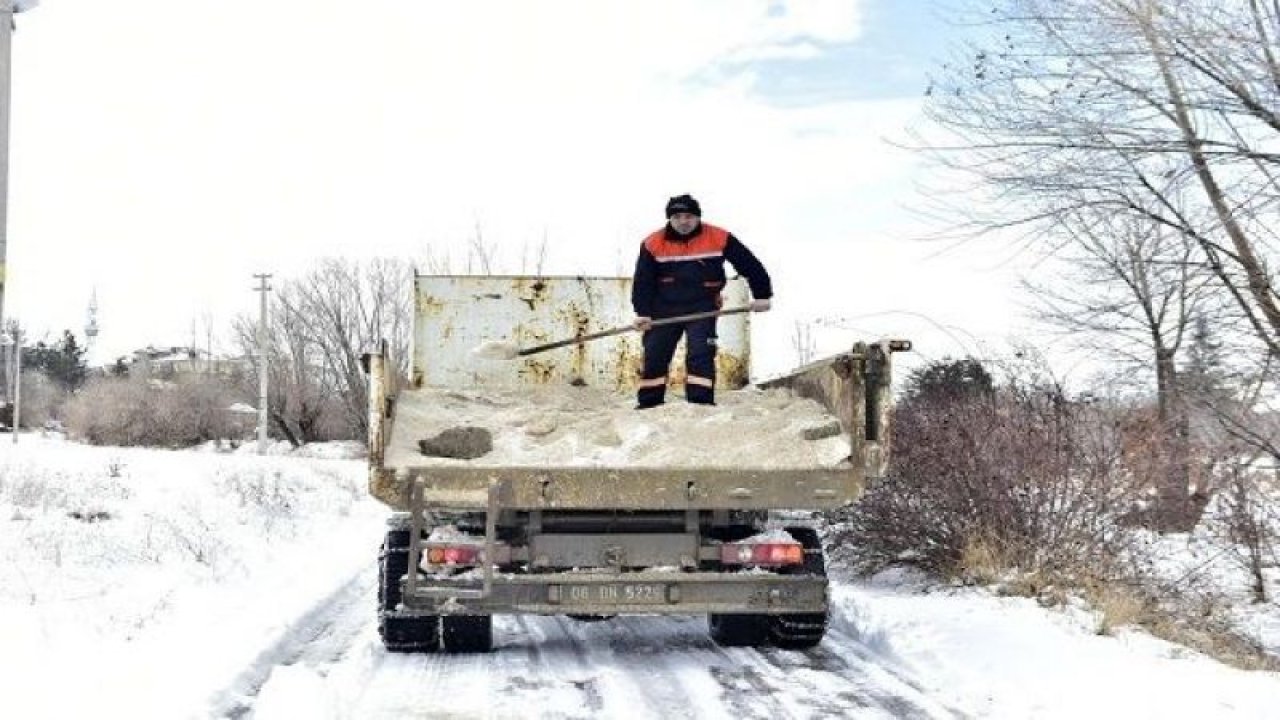 Mamak Belediyesi karla mücadele ekipleri çalışmalarını sürdürüyor
