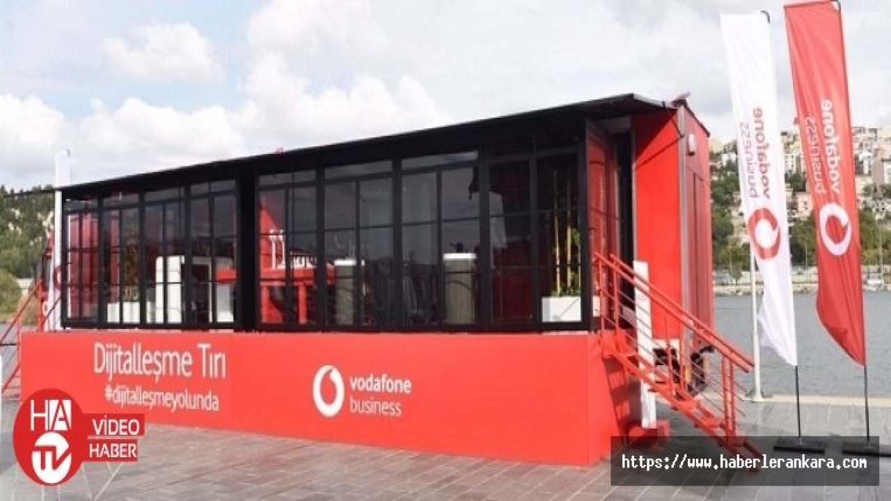 Vodafone Dijitalleşme Tırı'nın ilk durağı Adana