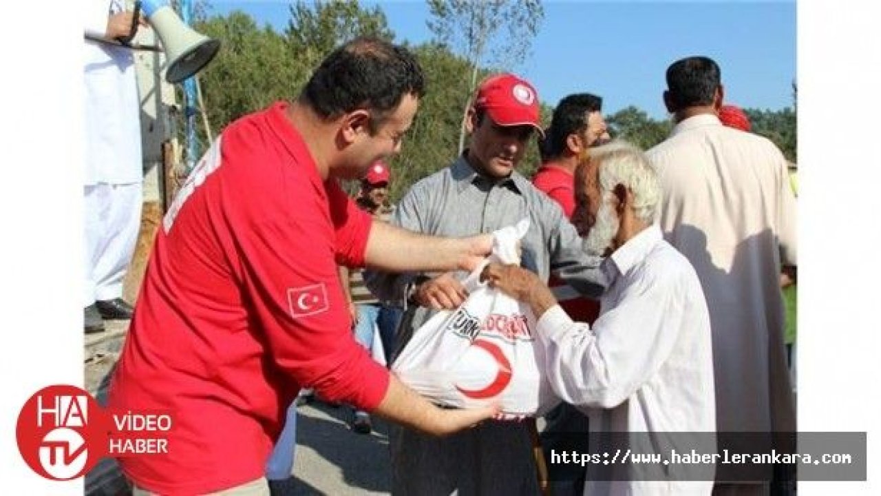 Türk Kızılaydan Pakistanlı depremzedelere yardım eli