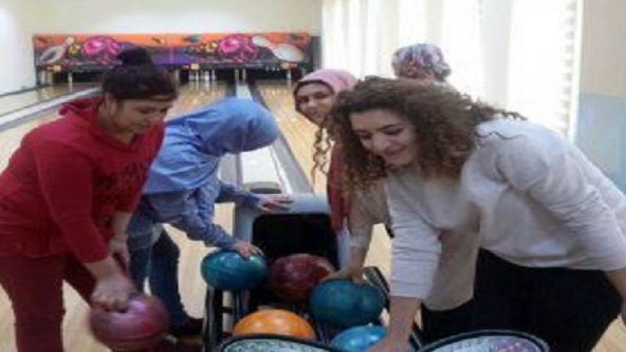 Altındağlı kadınlar bowling oynadı