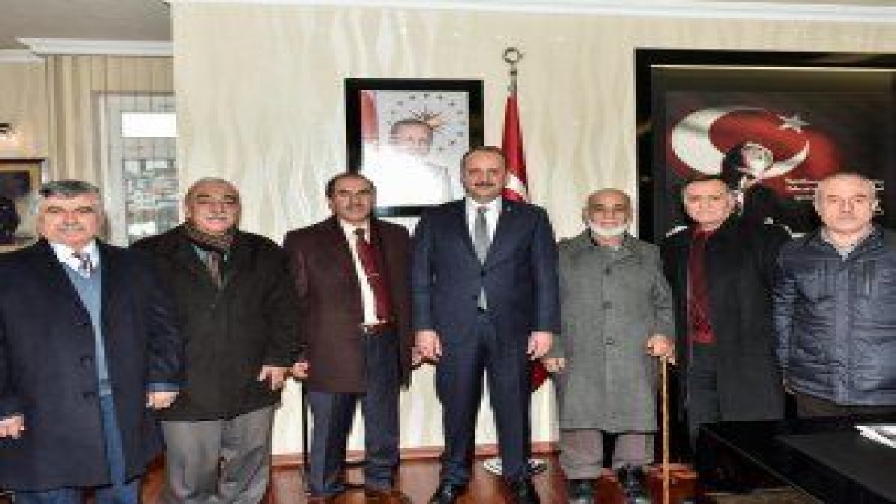 Yozgat Yerköy Derebağ Dernek Başkanı ve yönetimi Başkan Akgül'ü ziyaret etti