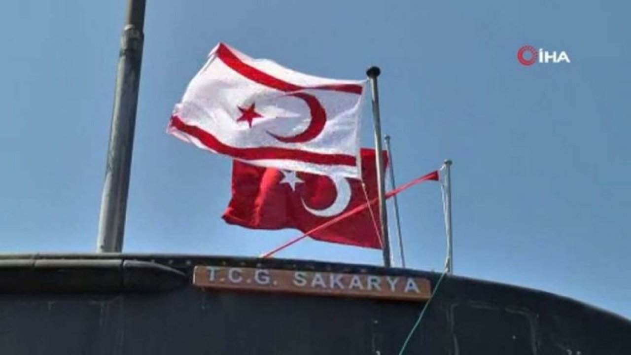 TCG Sakarya Denizaltısı KKTC’de