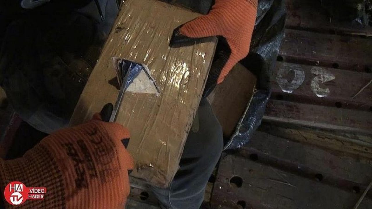 Muz yüklü gemide 83 kilo kokain ele geçirildi