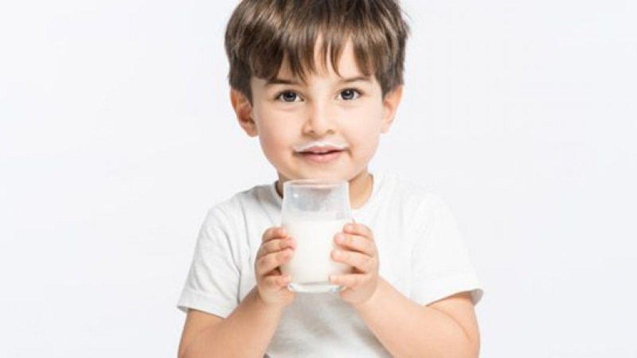 3 bardak süt tüketimi çocuklar için yeterli!