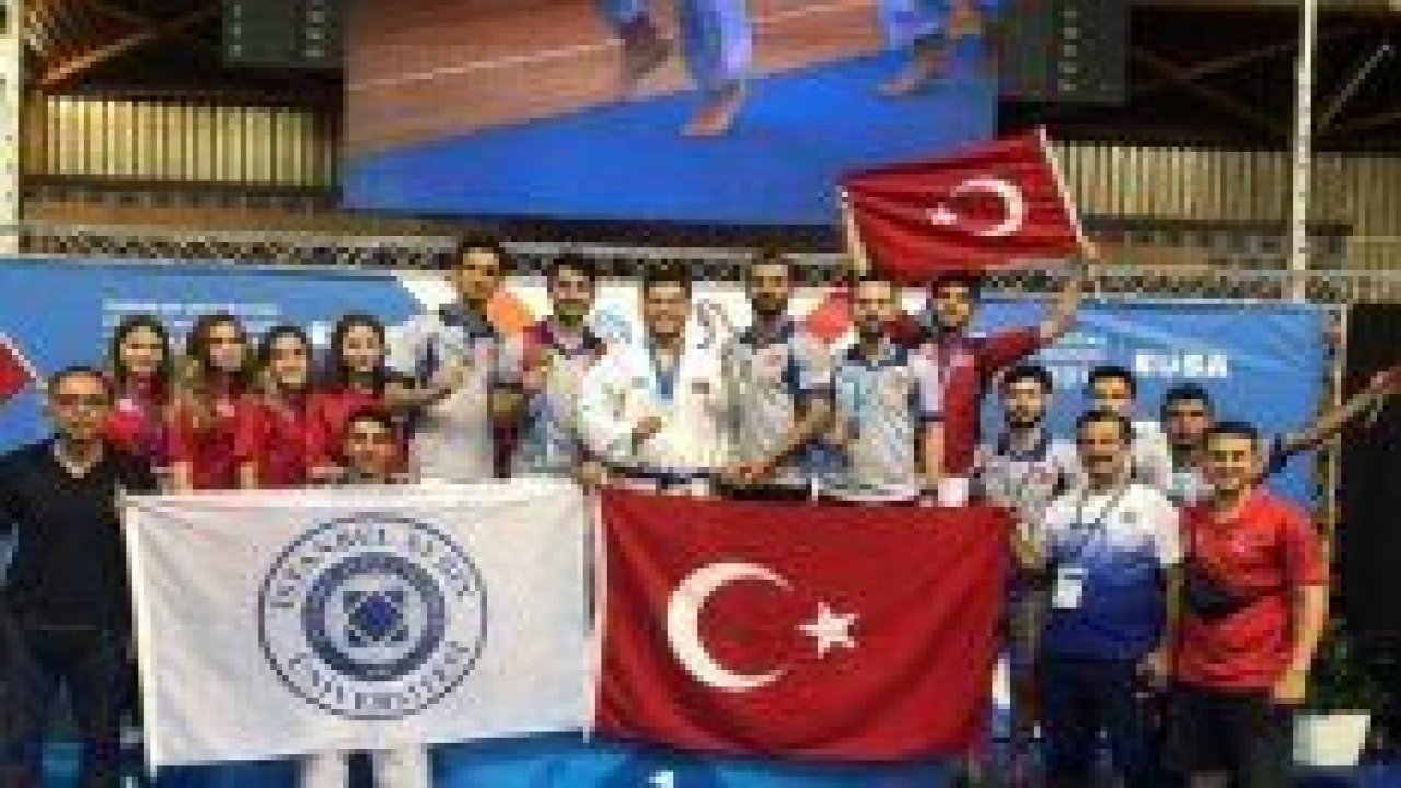 İAÜ Karate Takımı Avrupa’da üçüncü oldu