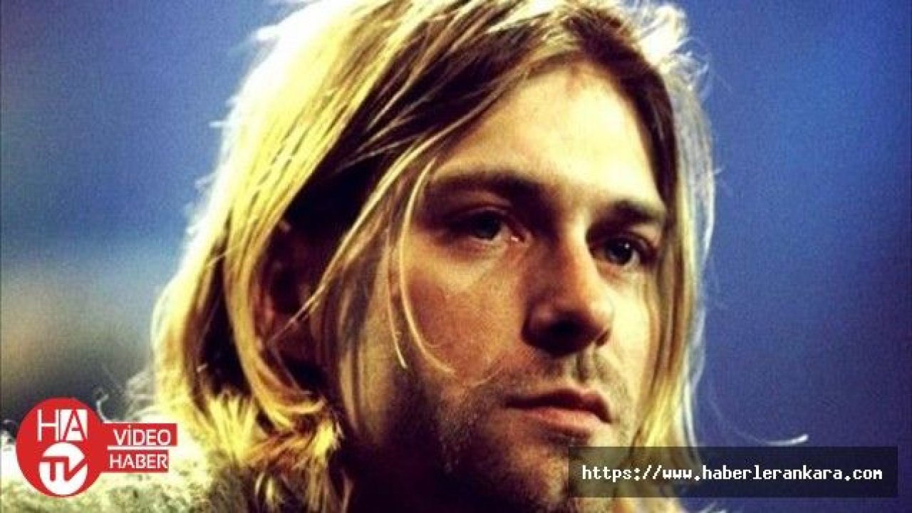 Kurt Cobain'in hırkası açık arttırmaya çıkarılıyor