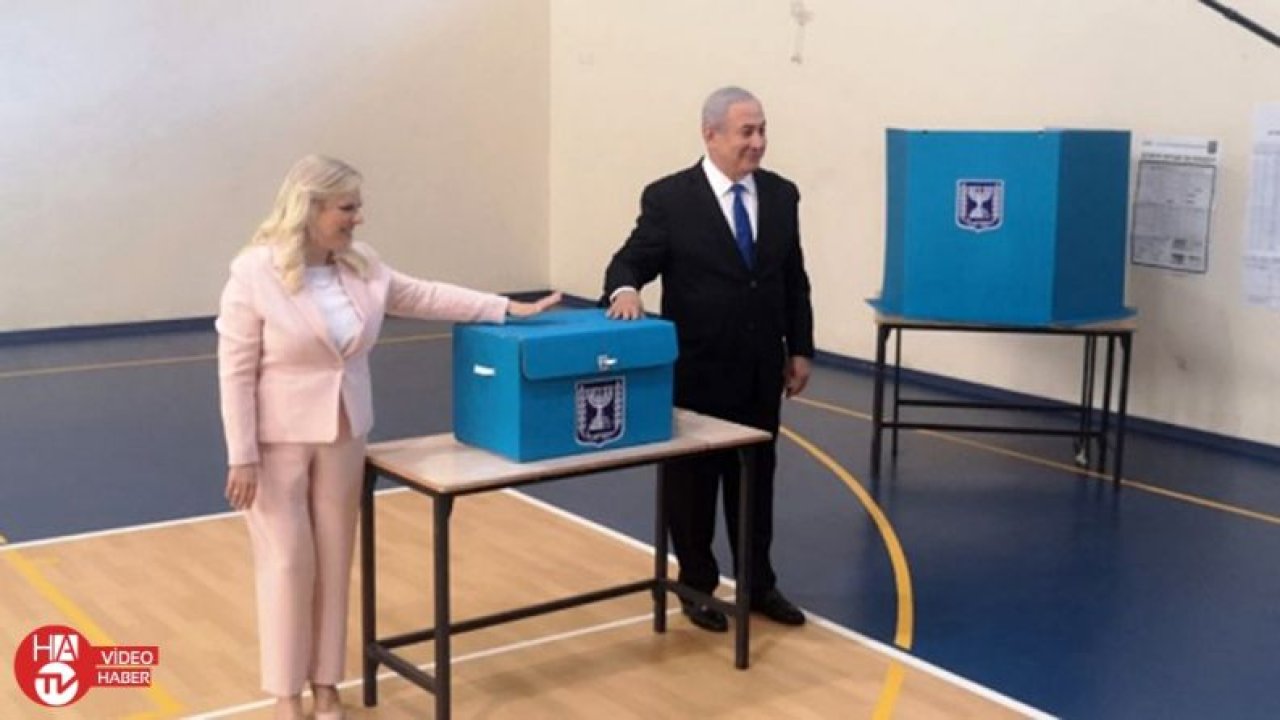 Netanyahu ve eşi oyunu kullandı