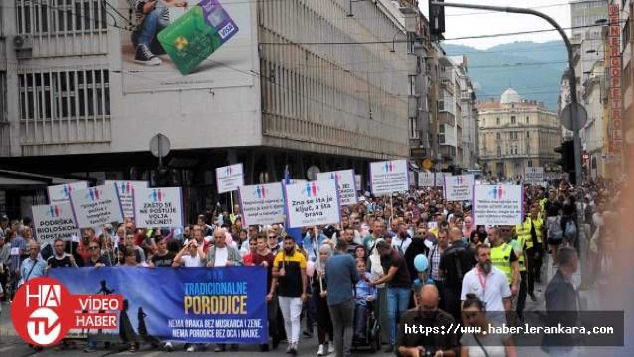 Saraybosna'da “Geleneksel Aile Günü Yürüyüşü“