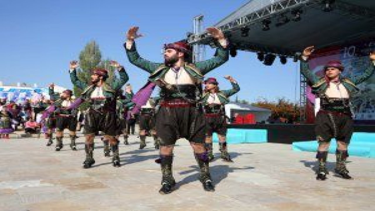 Başkan Yaşar, Atatürk Kültür Merkezi’nde 10’uncu Ege İlleri Türkiye Tanıtım Günleri’nin açılış etkinliğine katıldı