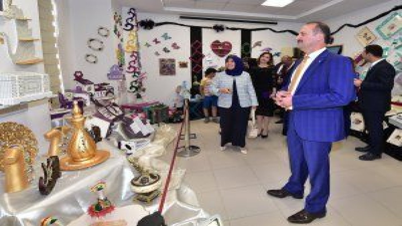 Mamak Belediyesi aile merkezleri yıl sonu sergileri için kapılarını açmaya devam ediyor