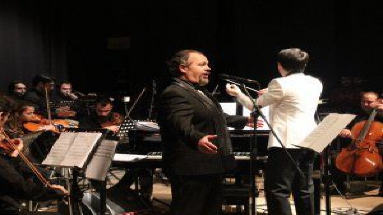 Çankaya Belediyesi, Yeni Yıl Konseri’nde tenor Zafer Mutlu ve Rustam Rahmedov Orkestrası’nı sanatseverlerle buluşturdu