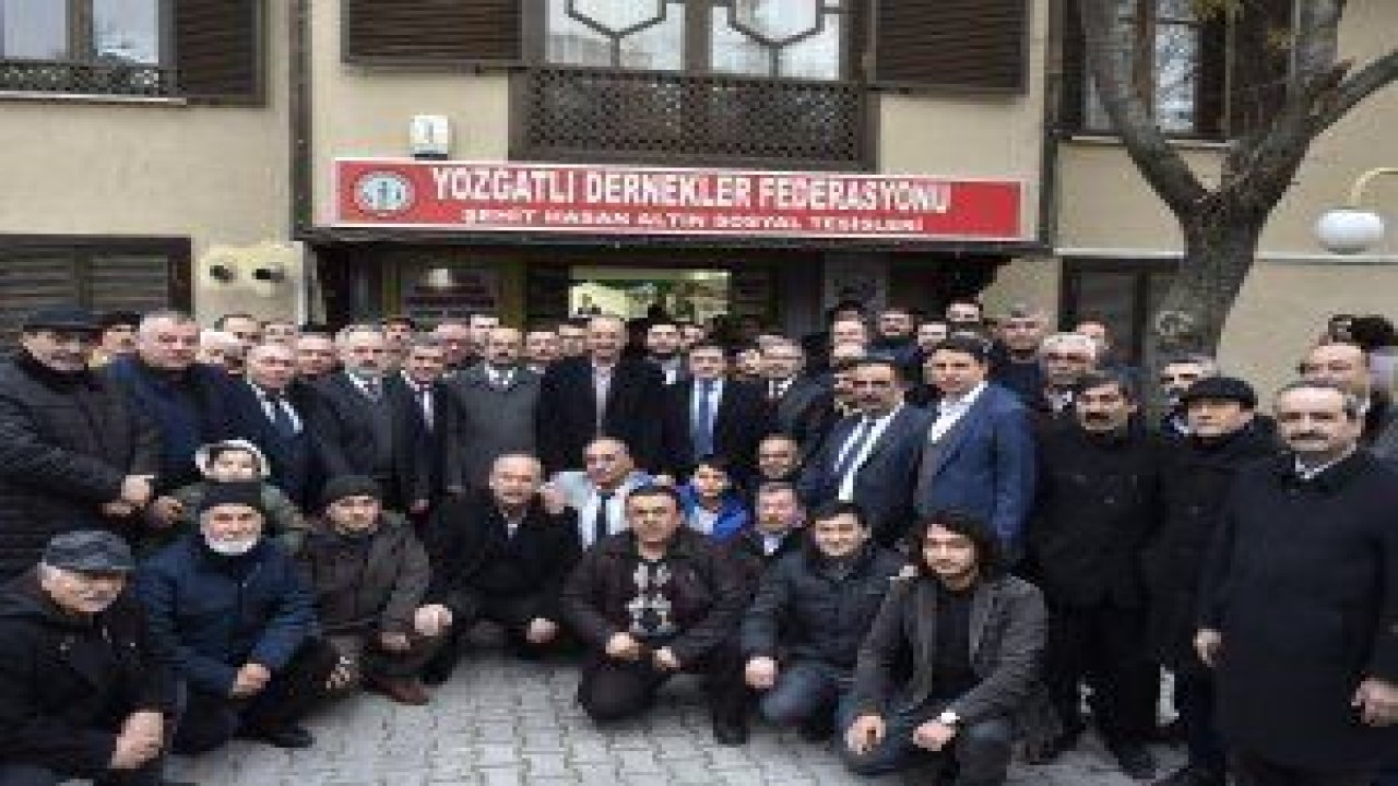 Mamak Belediye Başkanı Mesut Akgül, iki farklı derneğin düzenlediği arabaşı programına katıldı