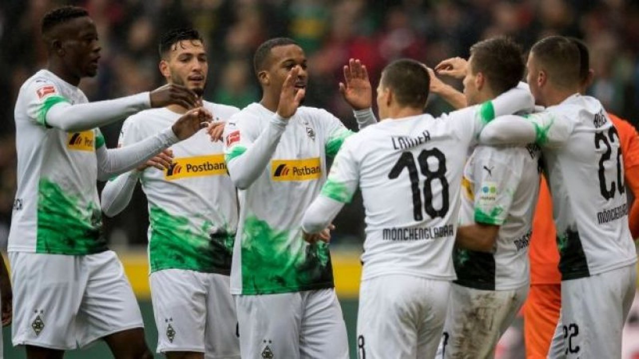 Borussia Mönchengladbach Bundesliga’da liderliğe yükseldi