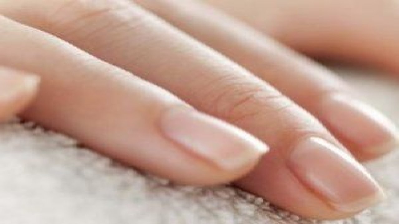 İyi Bir Tırnak Bakım Ürünü Tavsiyesi