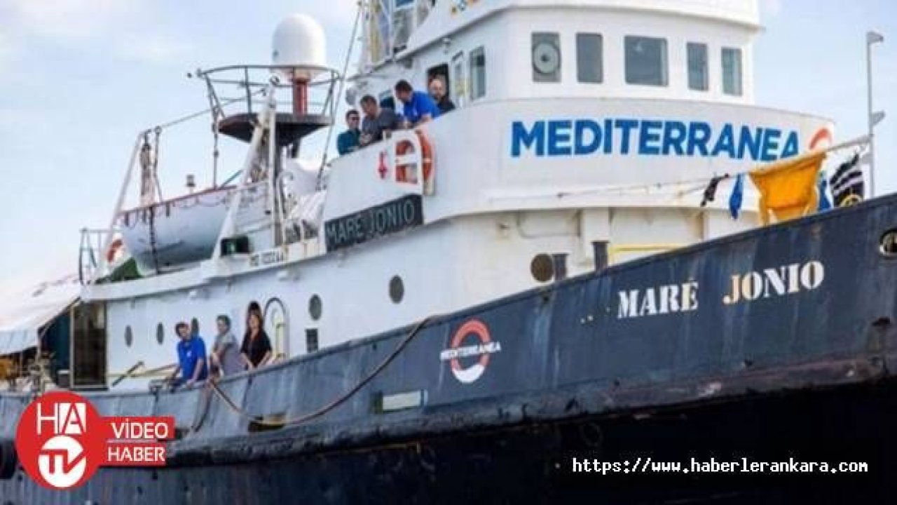 İtalyan STK gemisi Akdeniz'de beklemeye devam ediyor