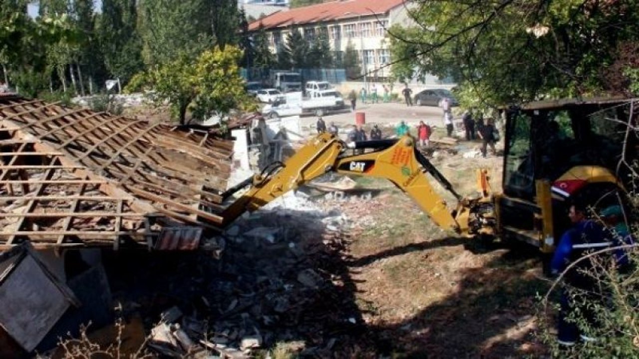 Çankaya Belediyesi 2016 yılında 503 gecekondu yıkımını gerçekleştirdi