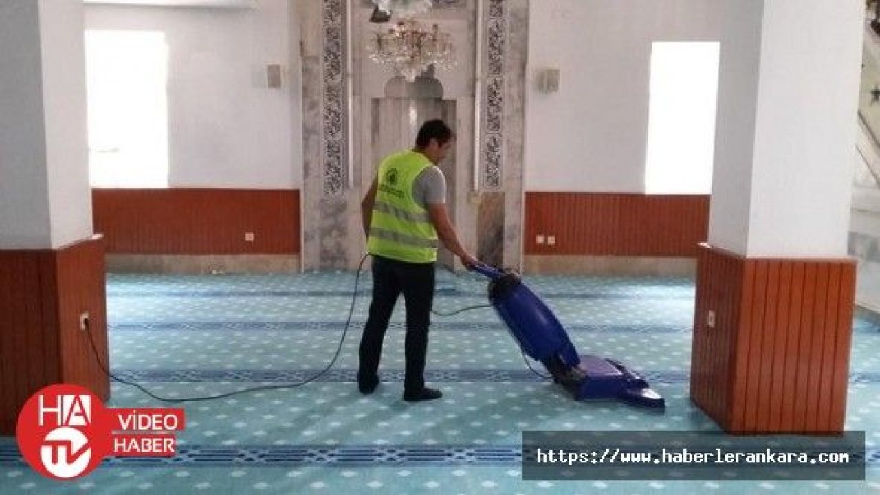 Pursaklar'da camilerde temizliğine devam